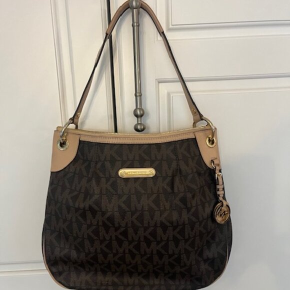 Michael Kors handbag - Picture 1 of 1